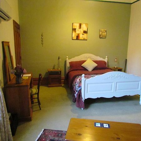 Ugbrooke Country Estate Hotel Lower Dashwood Екстериор снимка