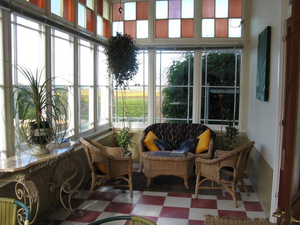 Ugbrooke Country Estate Hotel Lower Dashwood Екстериор снимка