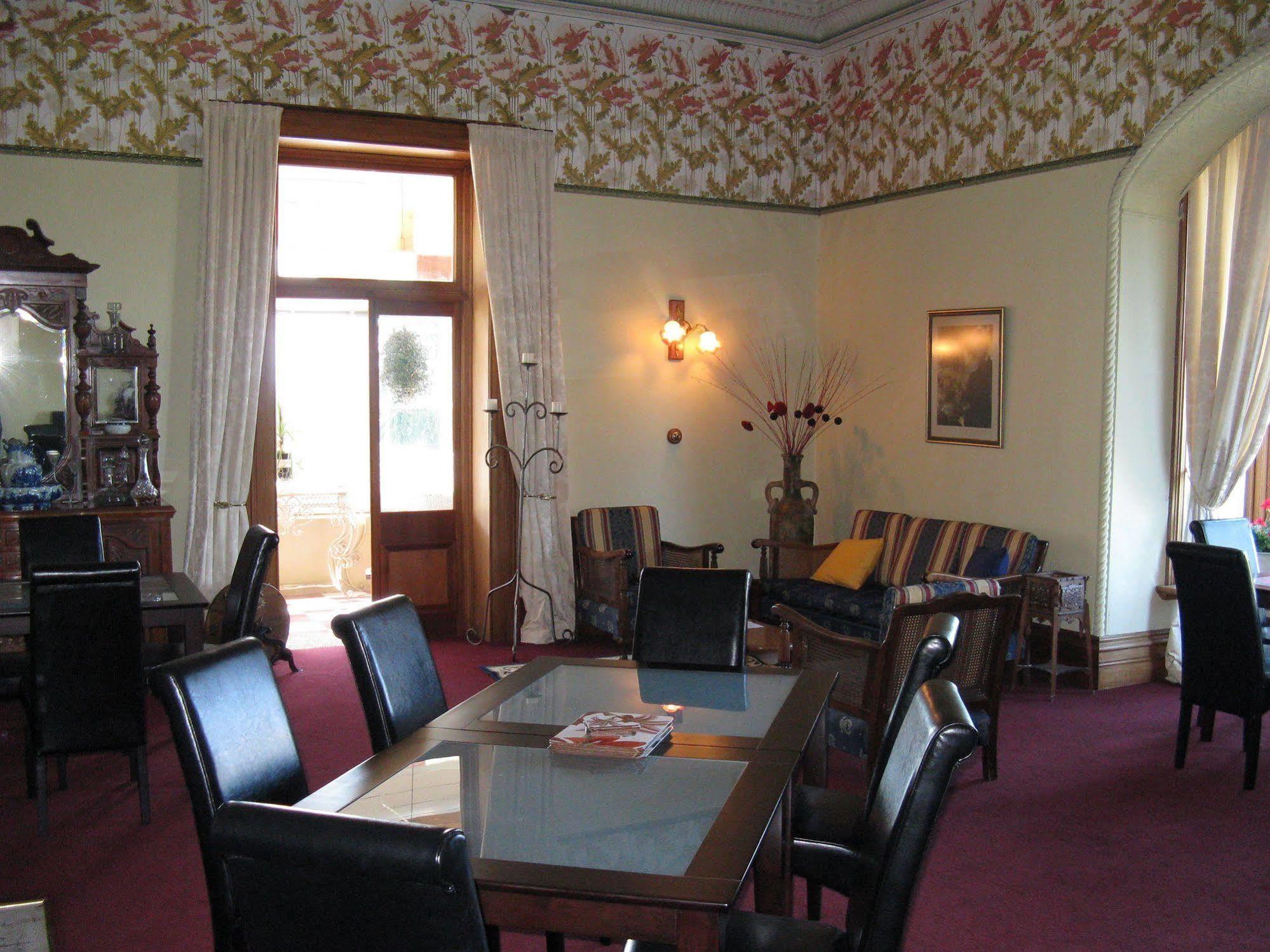 Ugbrooke Country Estate Hotel Lower Dashwood Екстериор снимка