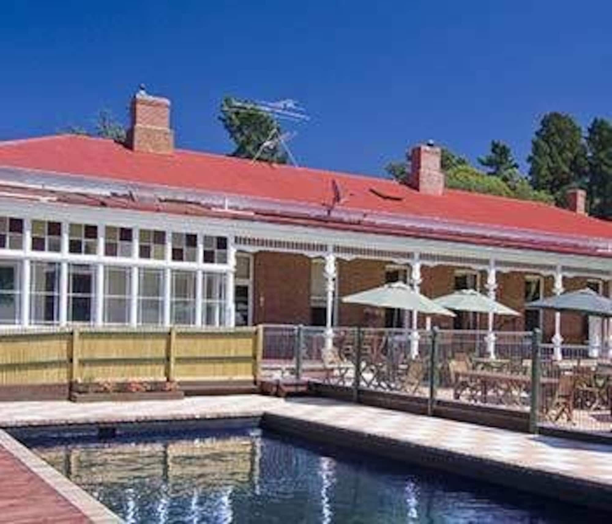 Ugbrooke Country Estate Hotel Lower Dashwood Екстериор снимка