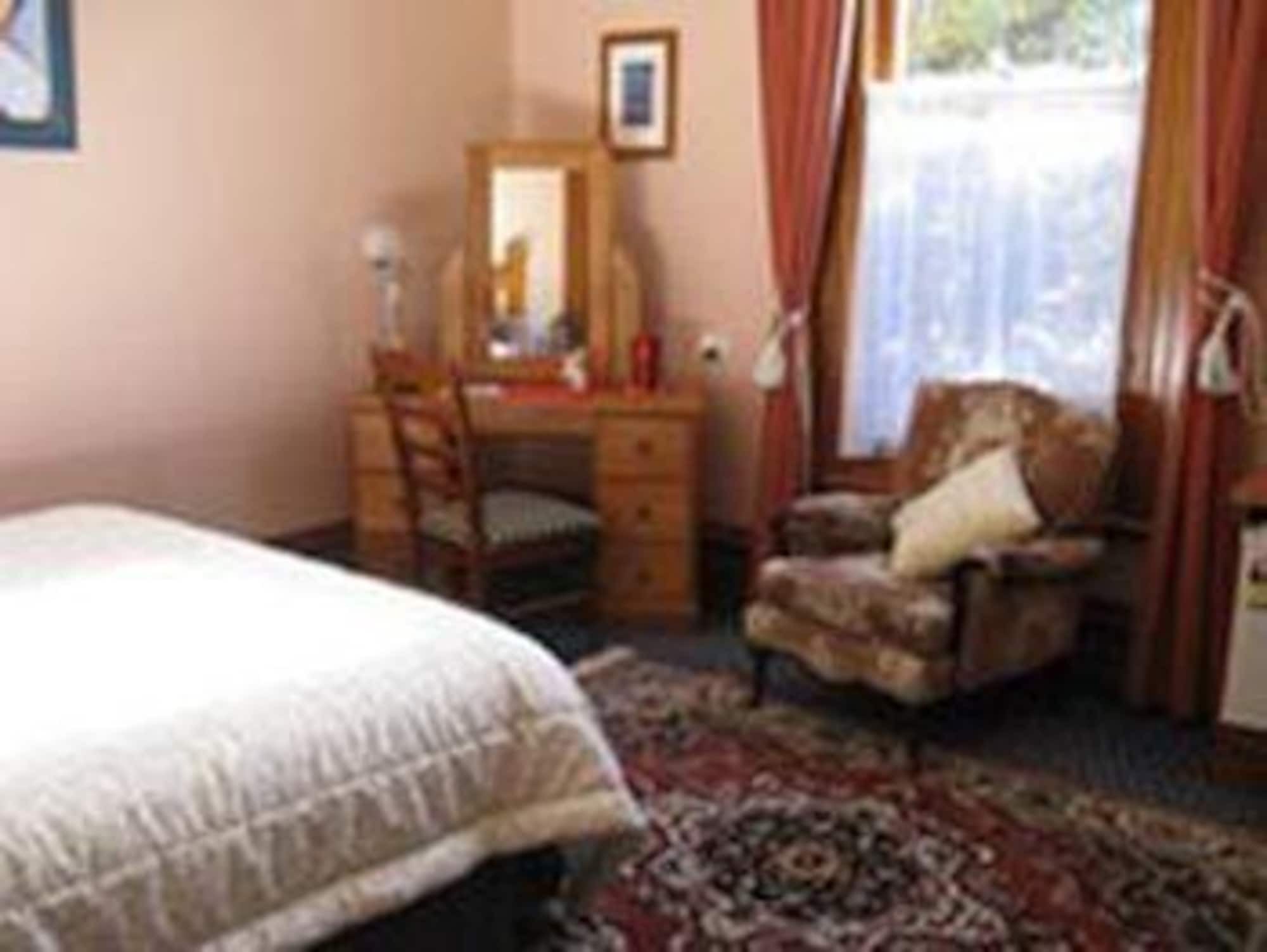 Ugbrooke Country Estate Hotel Lower Dashwood Екстериор снимка