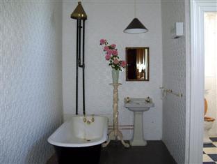 Ugbrooke Country Estate Hotel Lower Dashwood Екстериор снимка